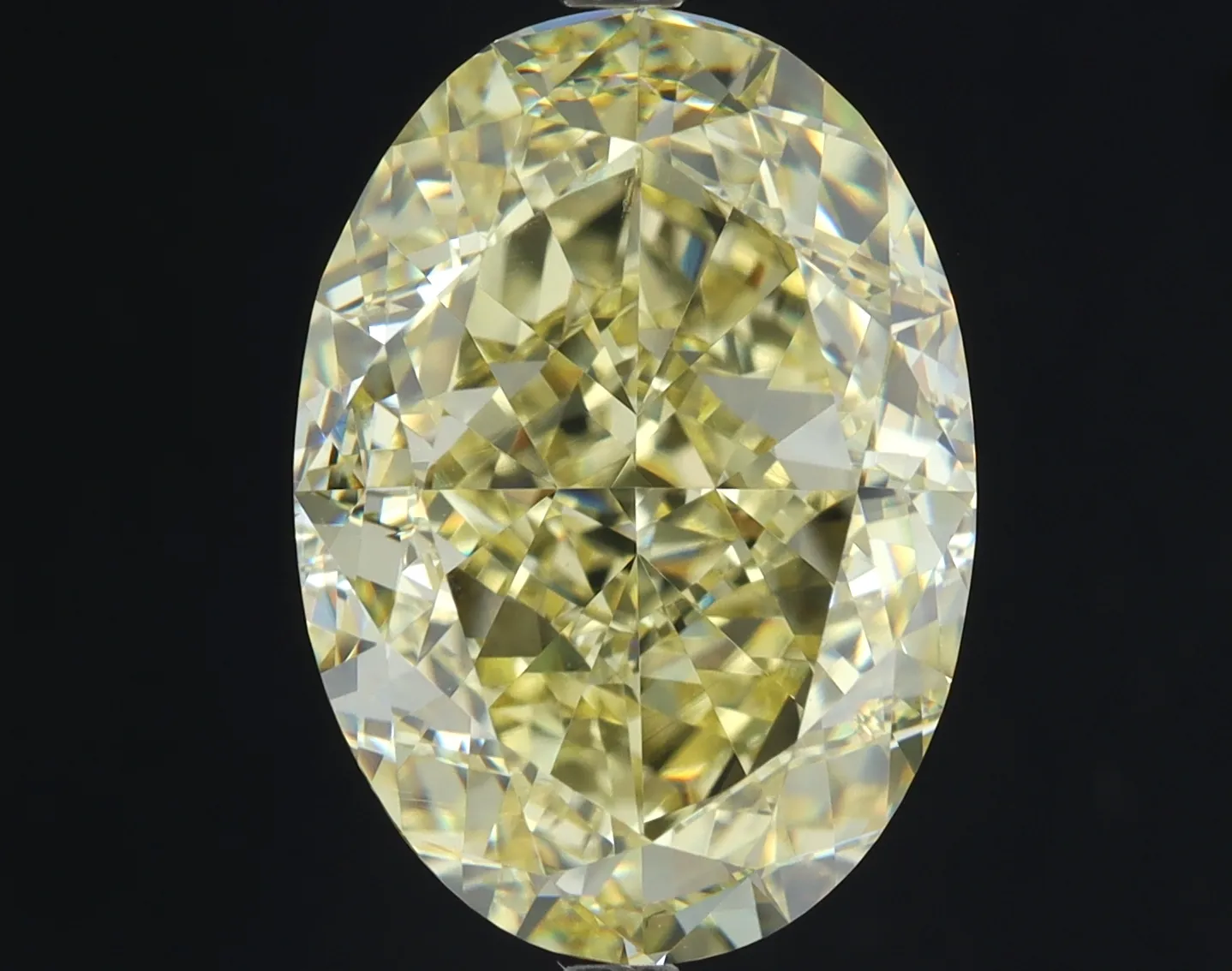 Oval 9.04 Yellow VVS1 MED
