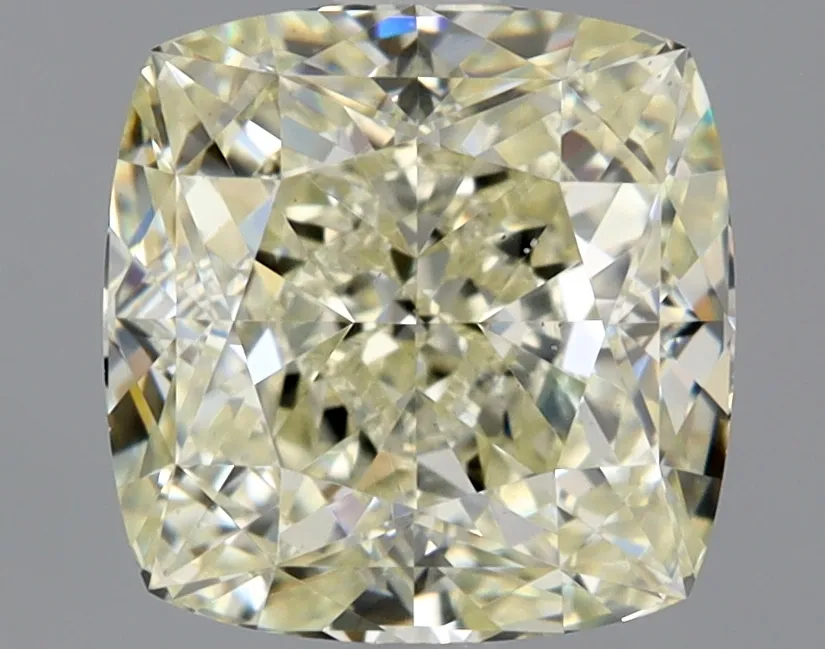 Cushion Brilliant 2.32 O-P VS2 FNT