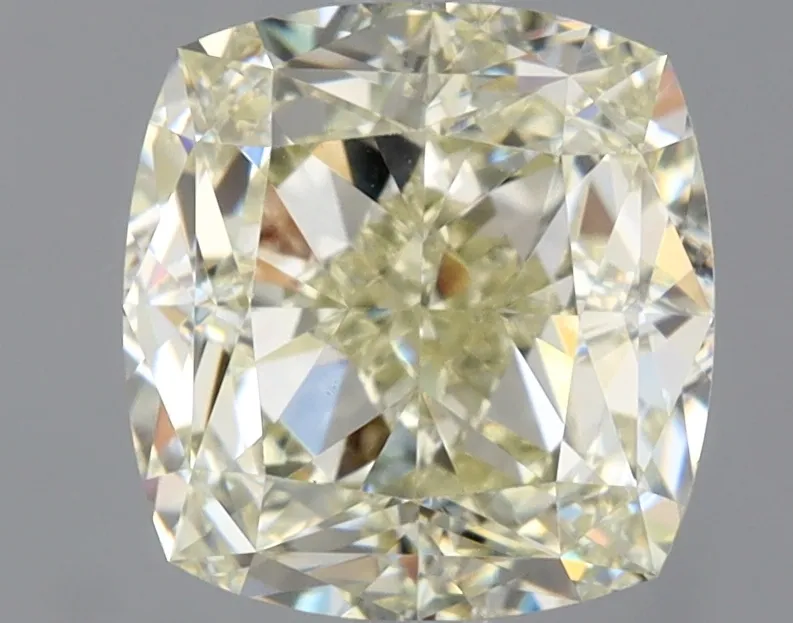 Cushion Brilliant 2.03 O-P VVS1 MED