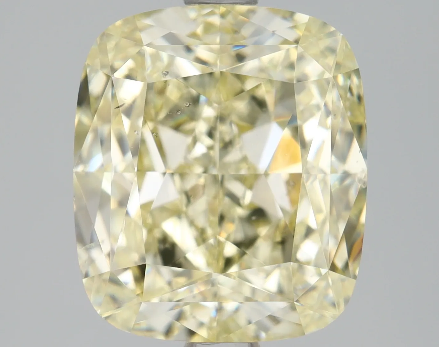 Cushion Brilliant 3.2 Yellow SI1 NON