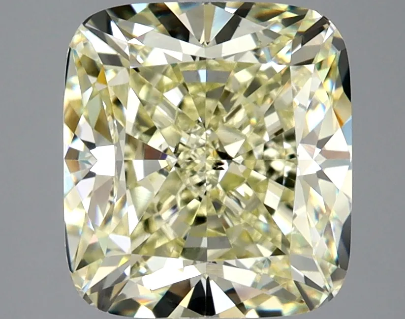 Cushion Brilliant 3.6 U-V SI1 MED