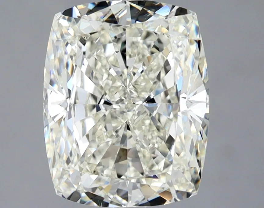 Cushion Brilliant 3.01 J VS2 FNT