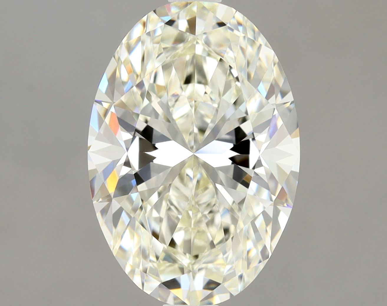 Oval 2.01 J VVS1 NON