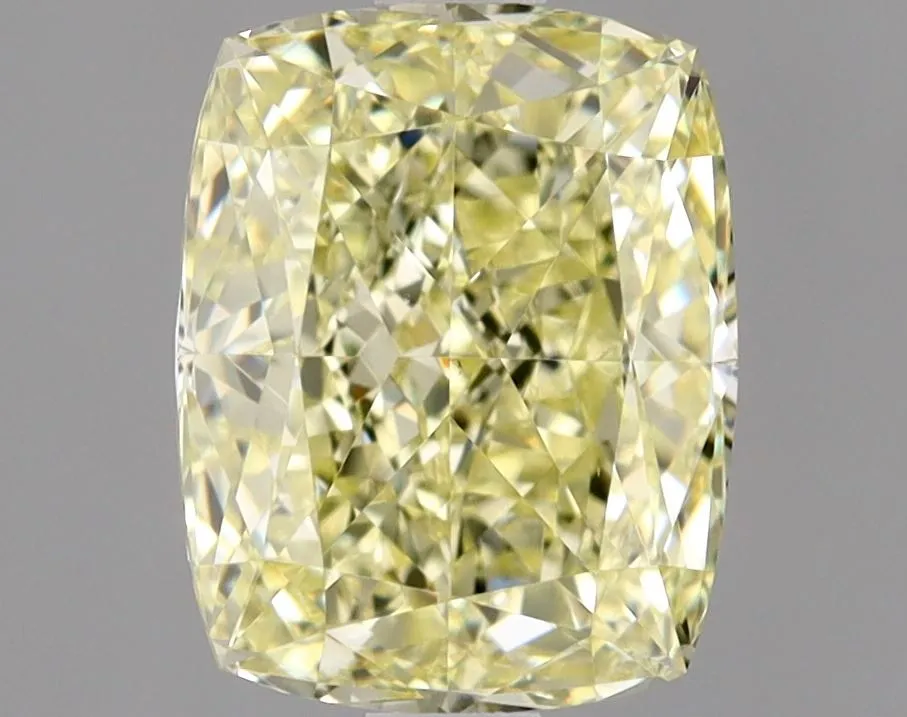 Cushion Brilliant 1.9 Y-Z VS2 NON