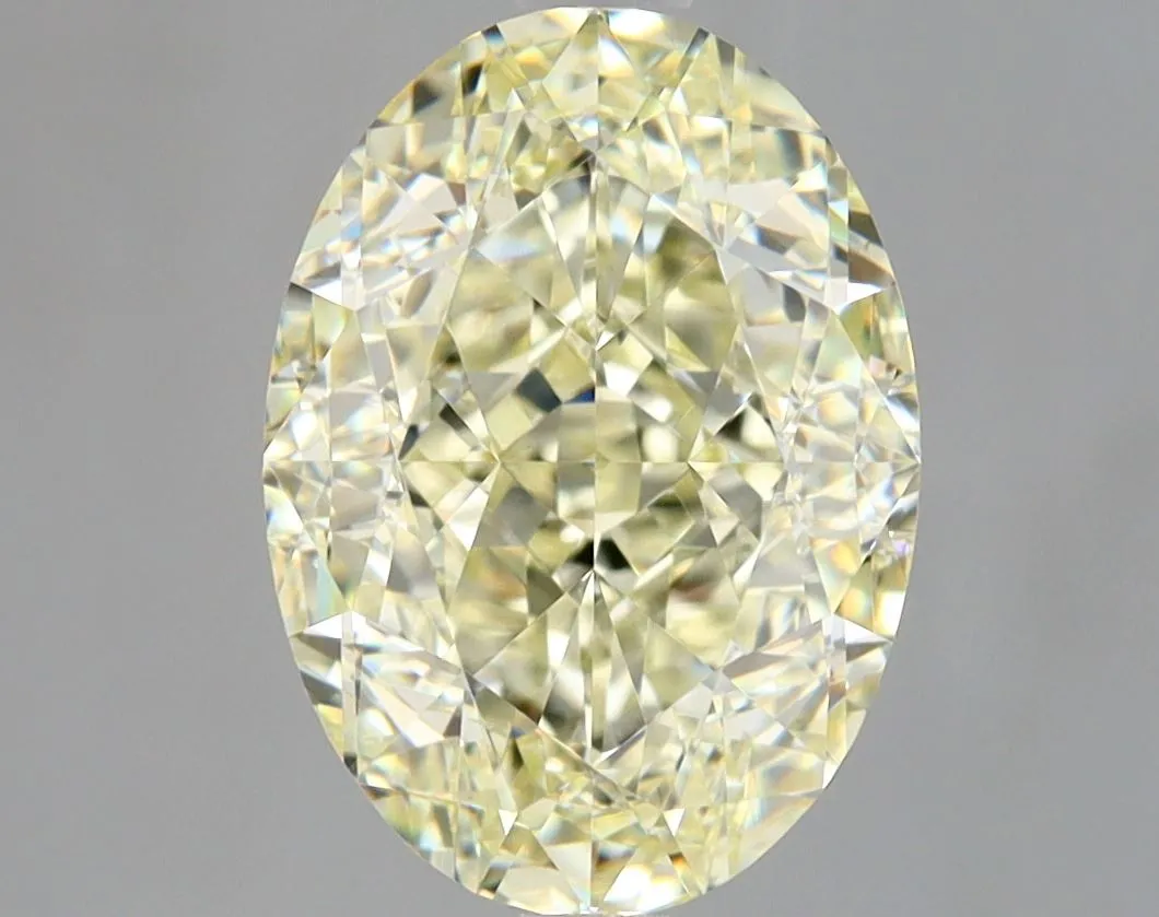 Oval 3.23 K VVS1 NON