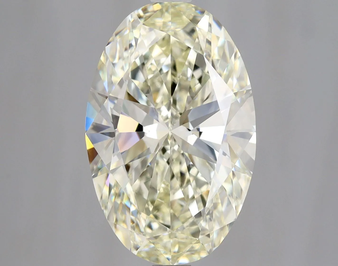 Oval 3.01 K VVS2 SLT