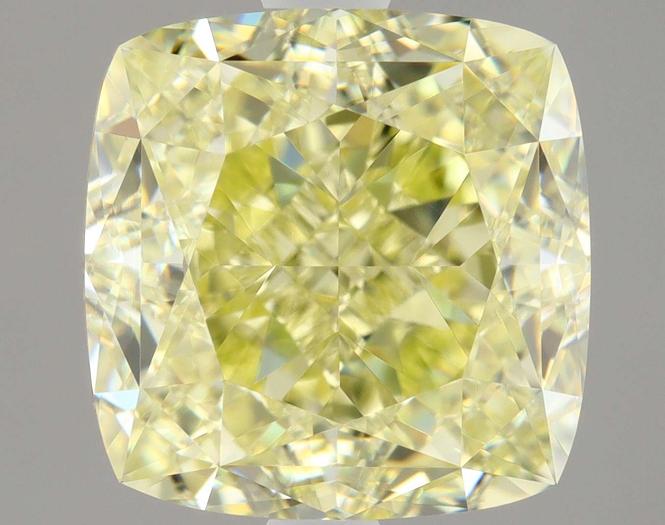Cushion Brilliant 3.41 Yellow VVS1 MED