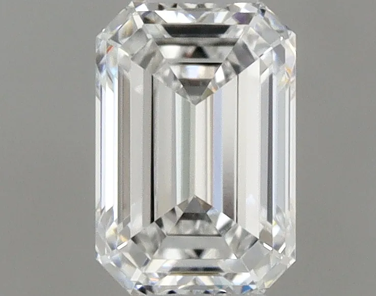 Emerald 0.3 F VVS1 NON