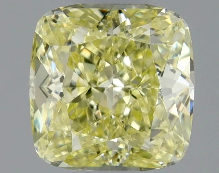 Cushion Brilliant 0.31 Yellow VS2 NON