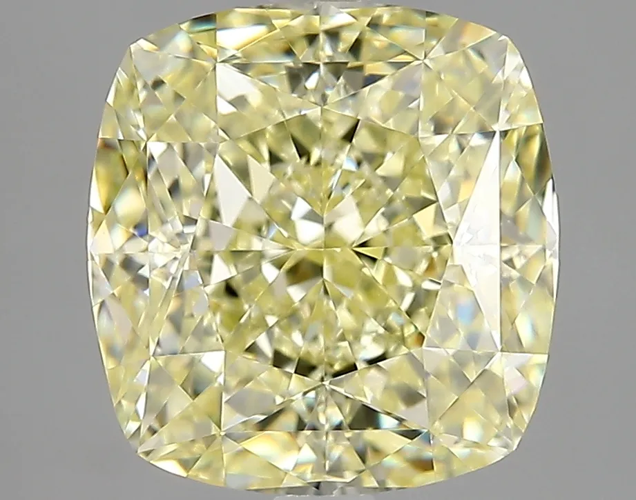 Cushion Brilliant 4.05 Y-Z VVS1 NON
