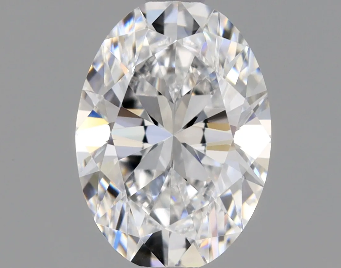 Oval 0.52 D VS1 NON
