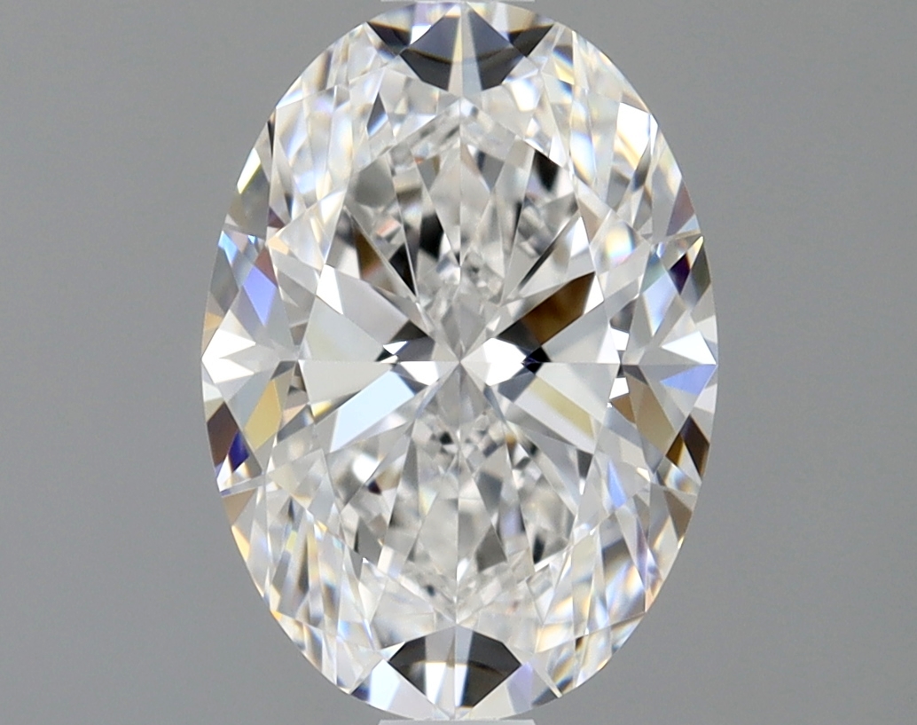 Oval 1.3 D VVS1 MED