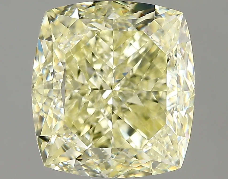 Cushion Brilliant 2.5 Y-Z VS2 NON