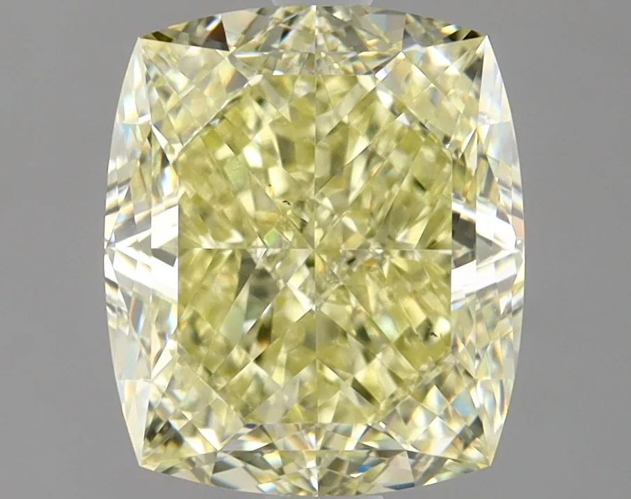 Cushion Brilliant 3.07 Y-Z VS2 NON