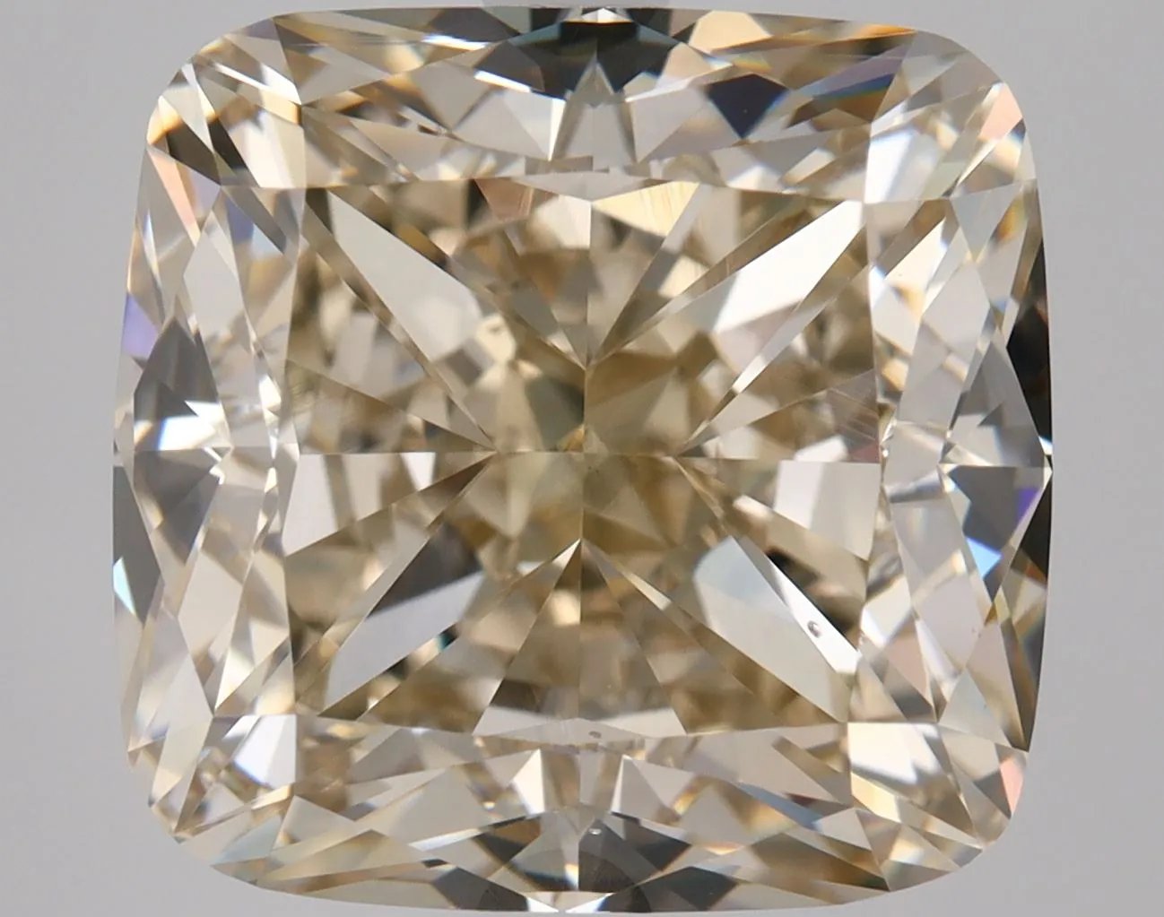 Cushion Brilliant 5.02 L VS2 STG