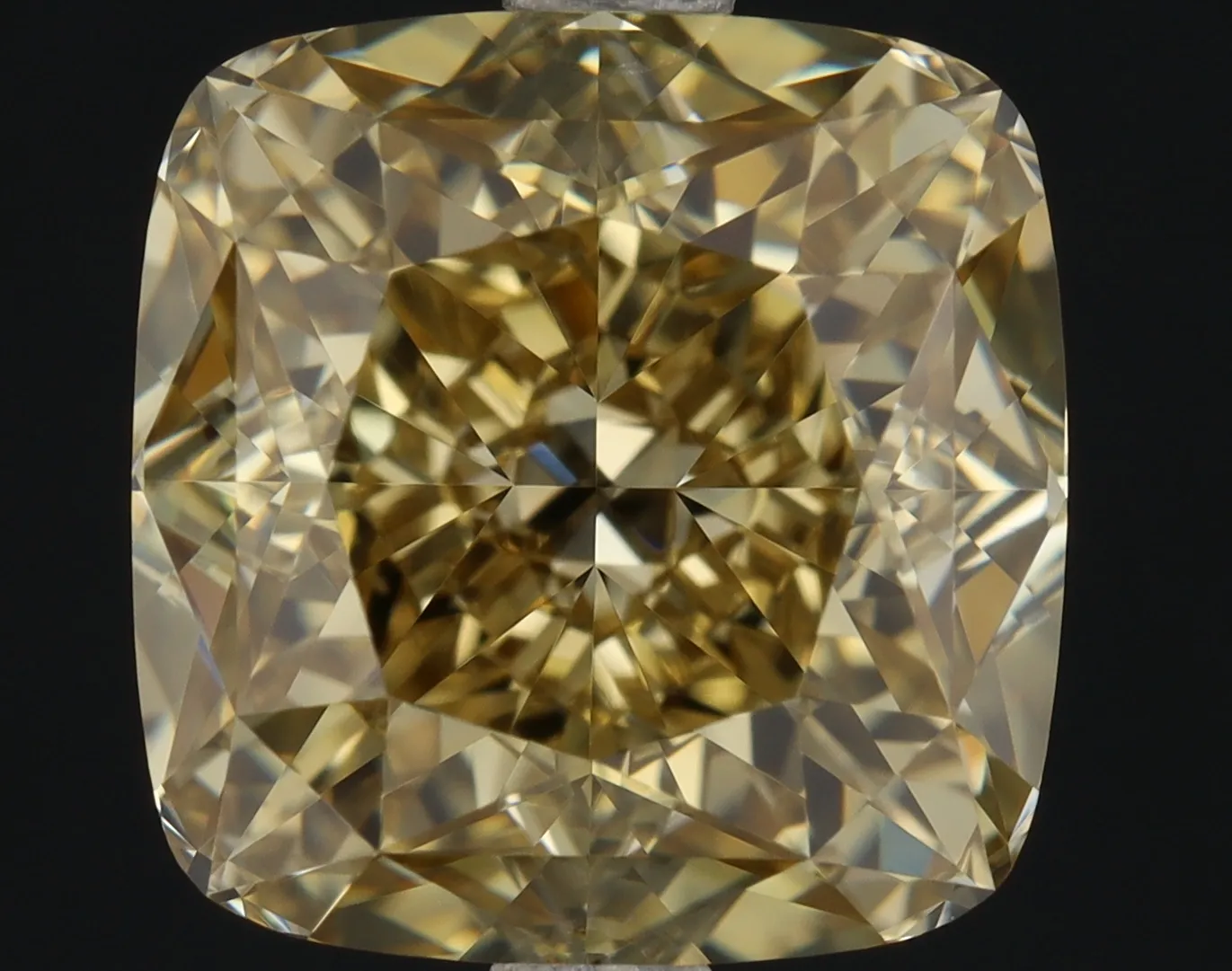 Cushion Brilliant 3.19 Yellow VVS1 FNT