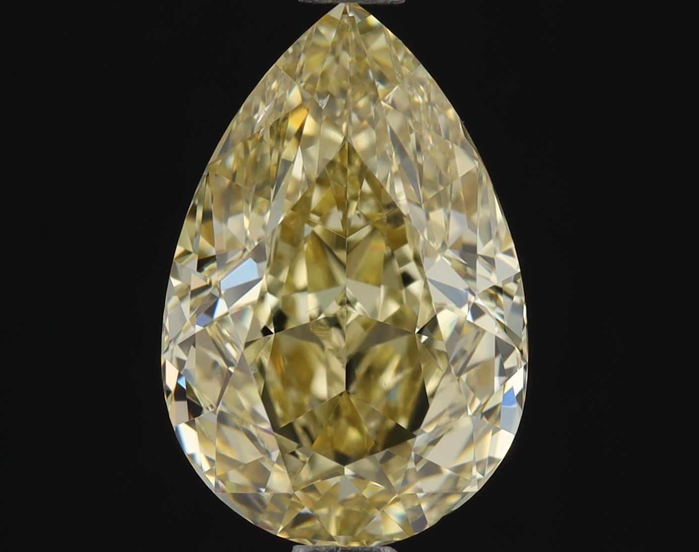 Pear 2.01 Yellow SI1 MED