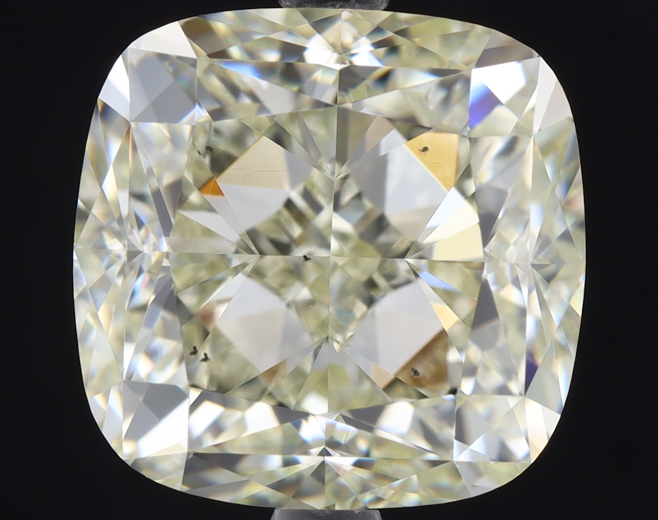 Cushion Brilliant 4.21 K VS2 NON
