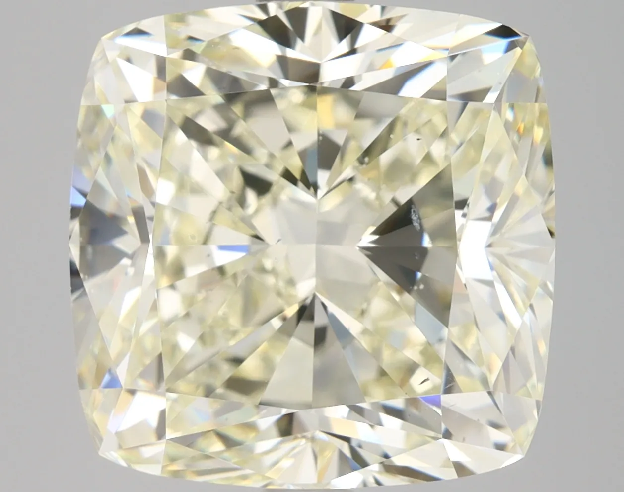 Cushion Brilliant 6.02 L VS2 SLT