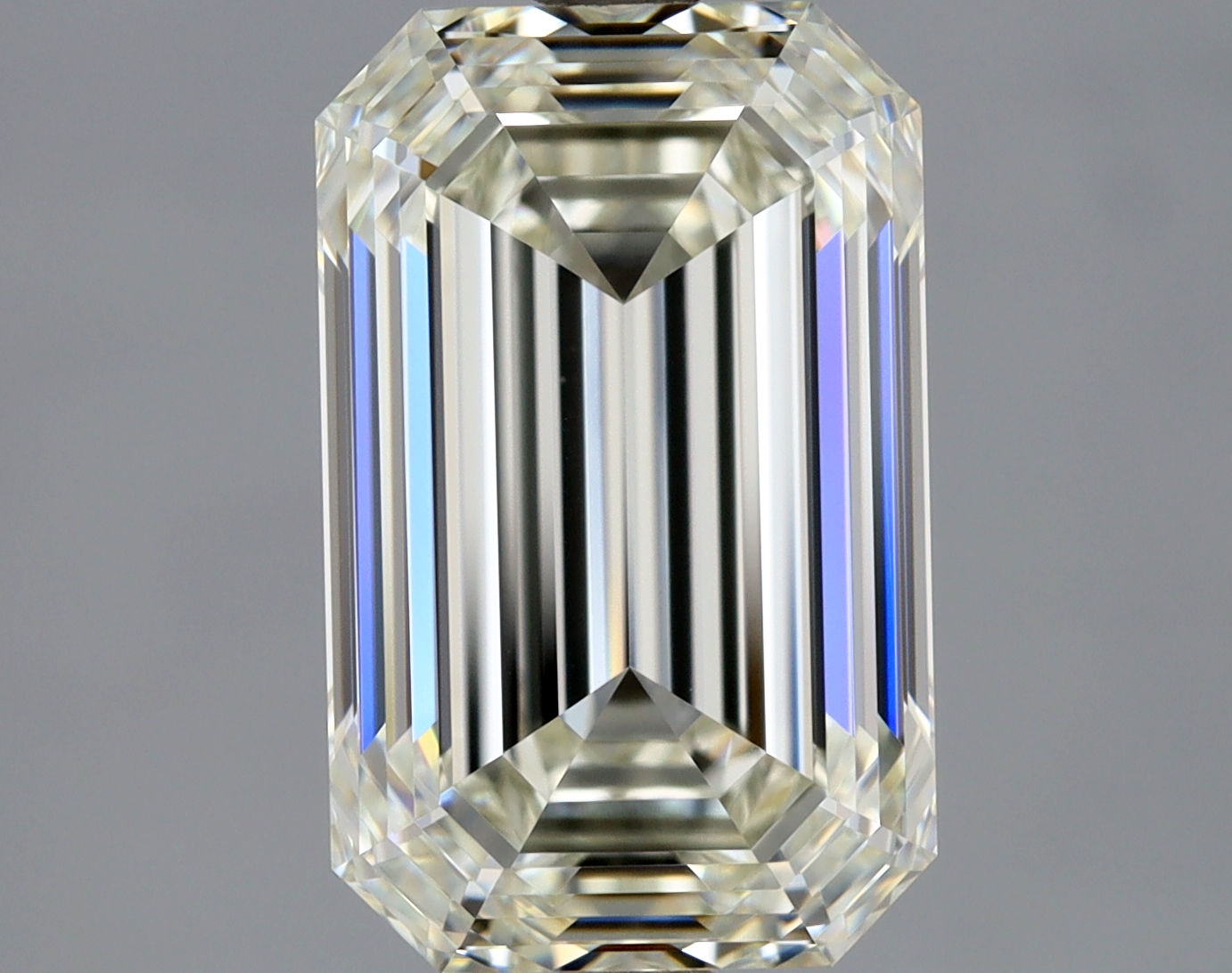 Emerald 3.02 L VVS1 NON