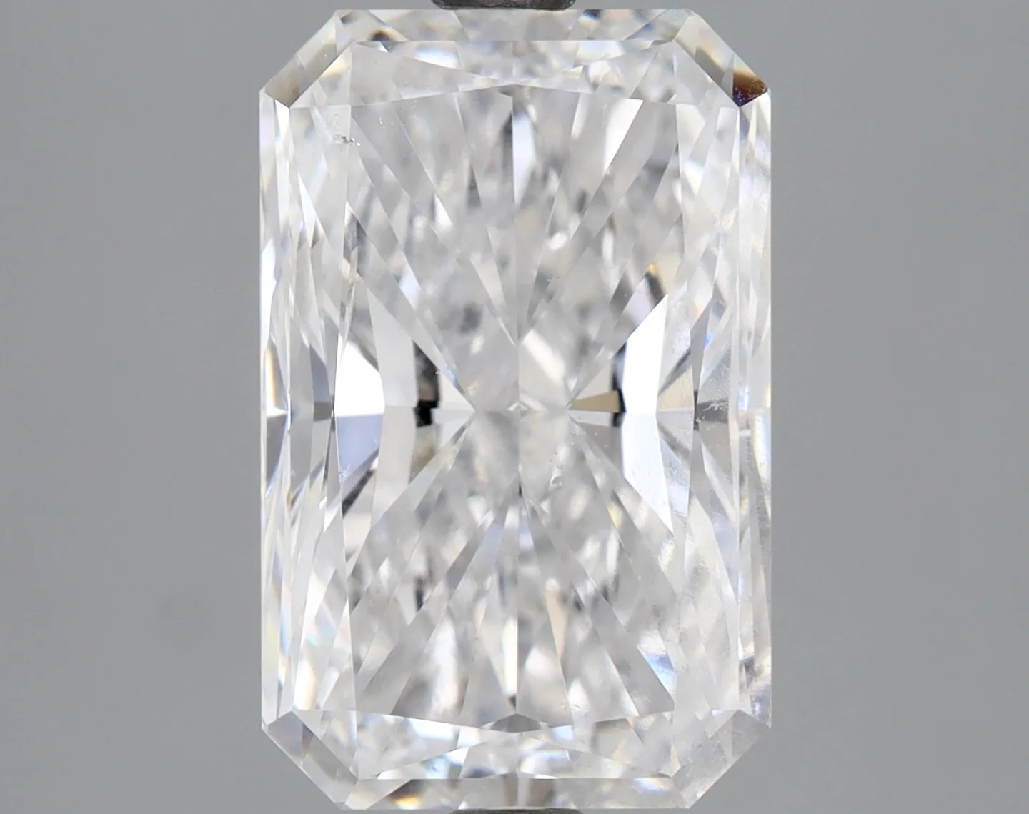 Radiant 3.02 D SI2 FNT