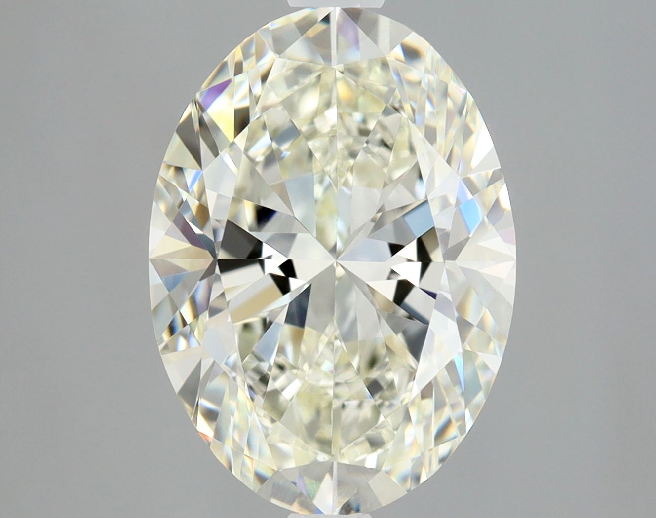 Oval 2.01 K VVS2 NON