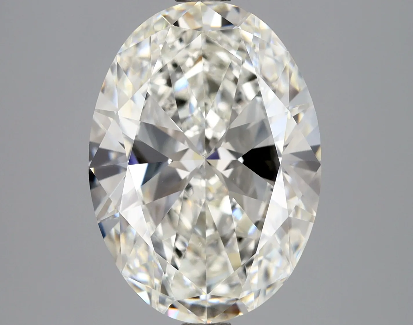Oval 3 H VS1 NON