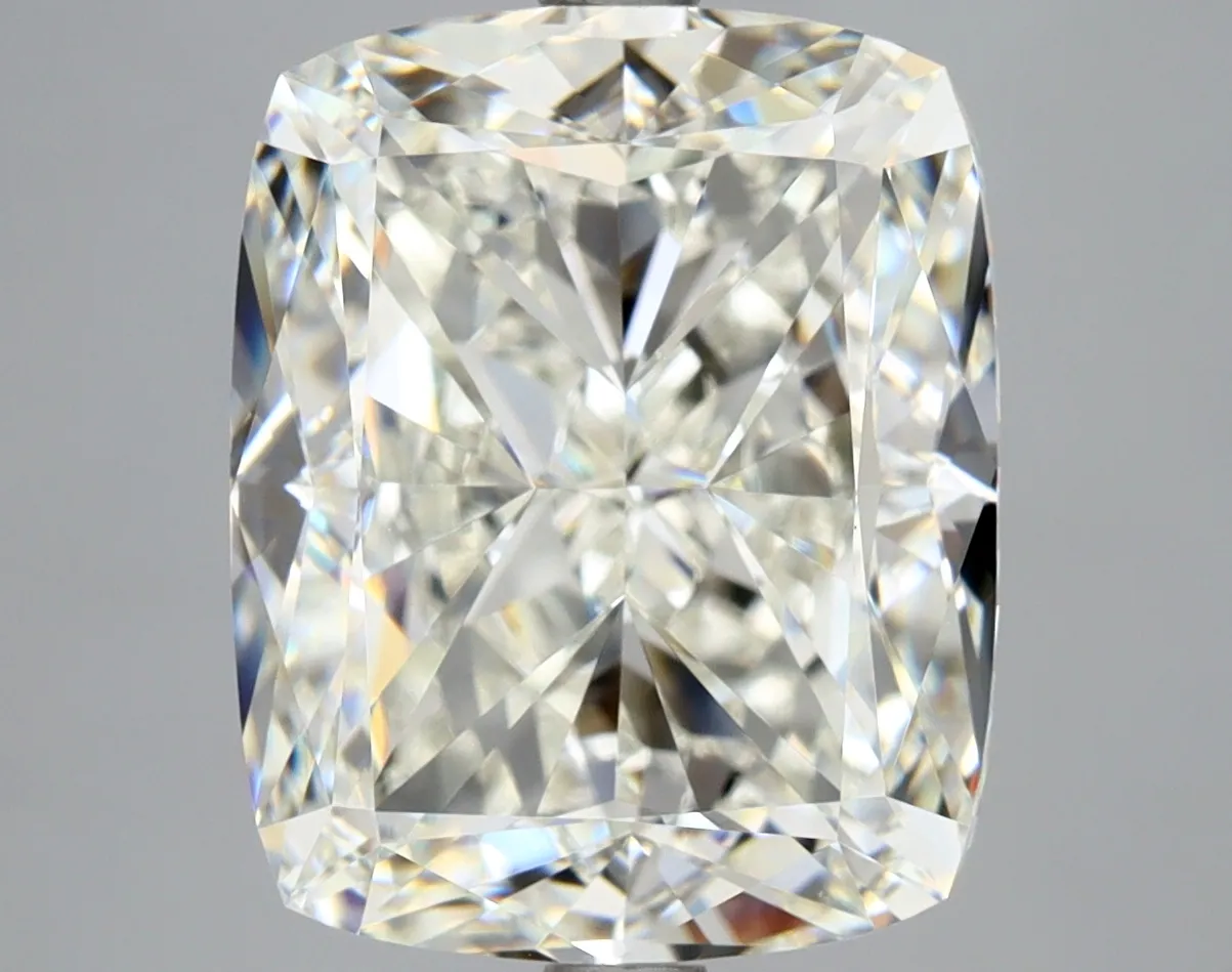 Cushion Brilliant 7.02 J VS1 NON