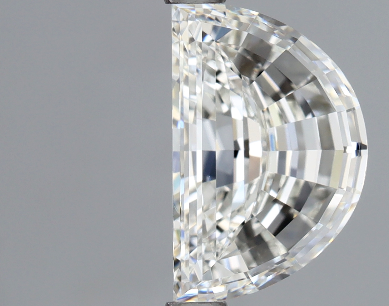 Half Moon 2 H VS1 NON