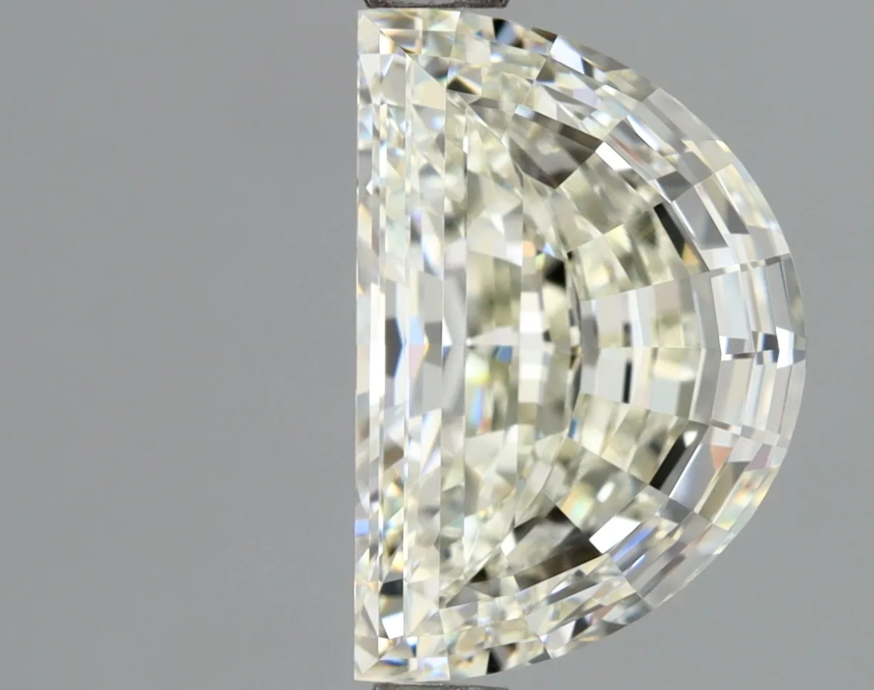 Half Moon 2.03 L IF FNT