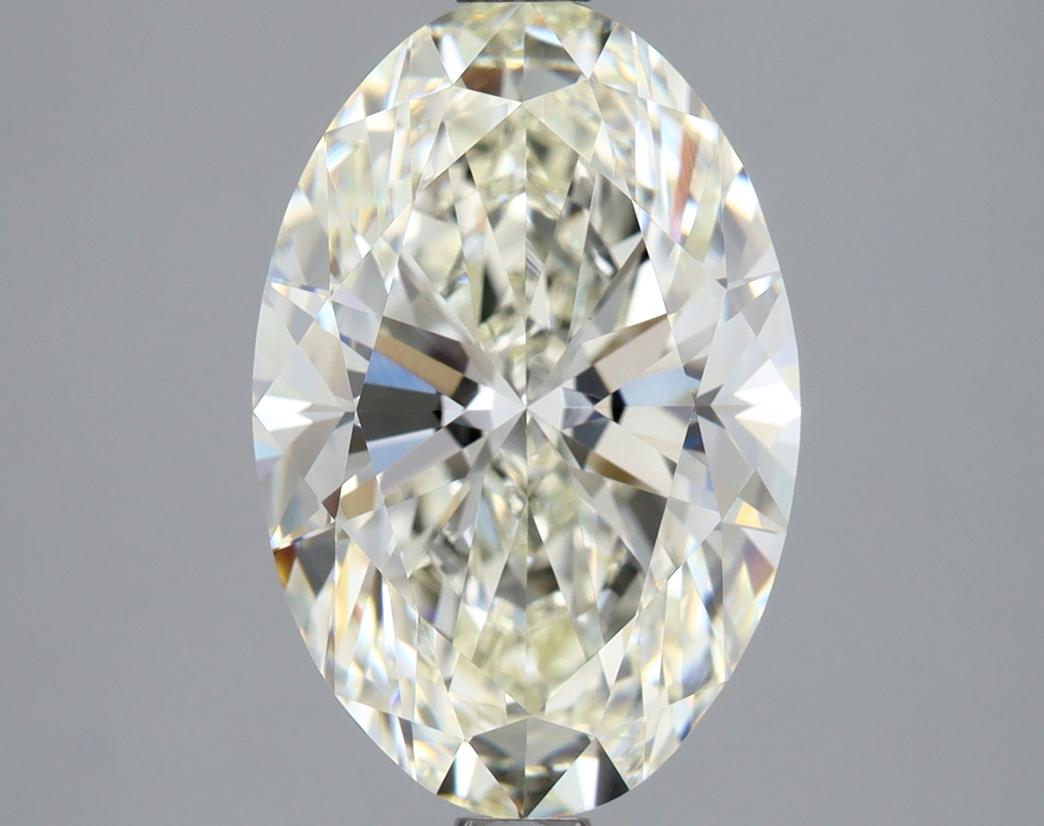 Oval 3.01 K VVS2 MED